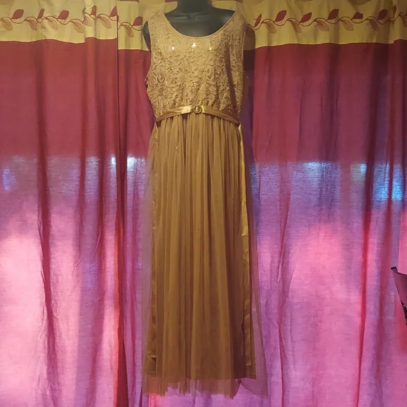 green emerald velvet dress Candlelight Golden Butterfly Dress